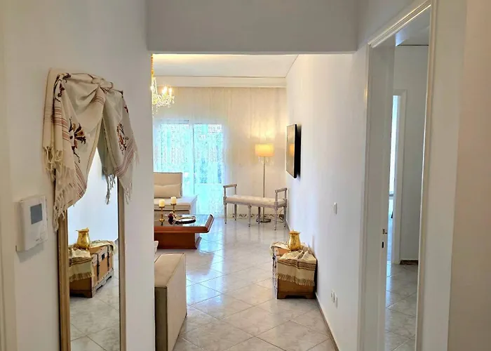 Center Luxury Spacious A&m Ii Rhodes City