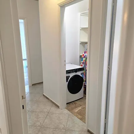 Apartment Center Luxury Spacious A&m Ii Rhodes City