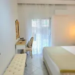 Center Luxury Spacious A&m Ii Rhodes City